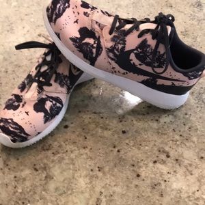 Limited Edition Women’s Nike Golf Shoes